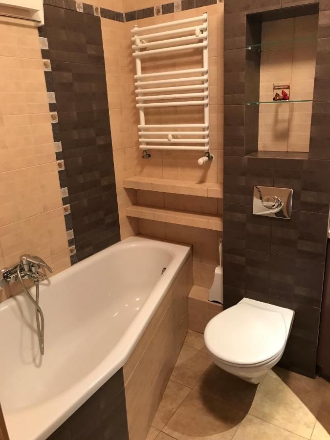 Apartament Lewandow Apartment Varşovia Exterior foto